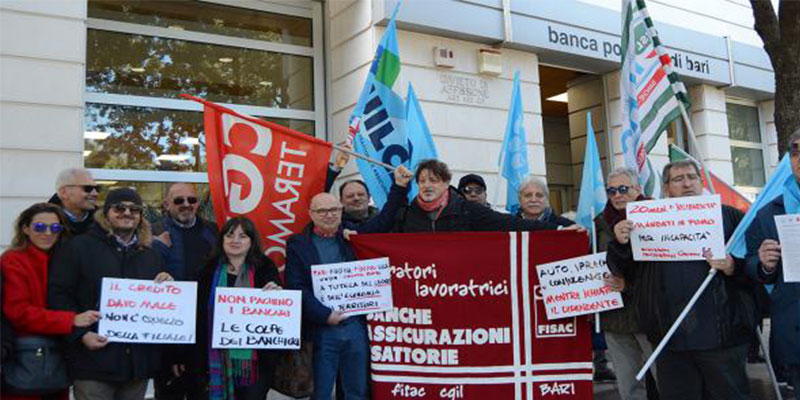 popolare-di-bari-proteste-risparmiatori