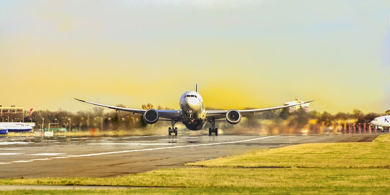 VIAGGIATORI VUELING BLOCCATI A PARIGI: COME CHIEDERE IL RISARCIMENTO